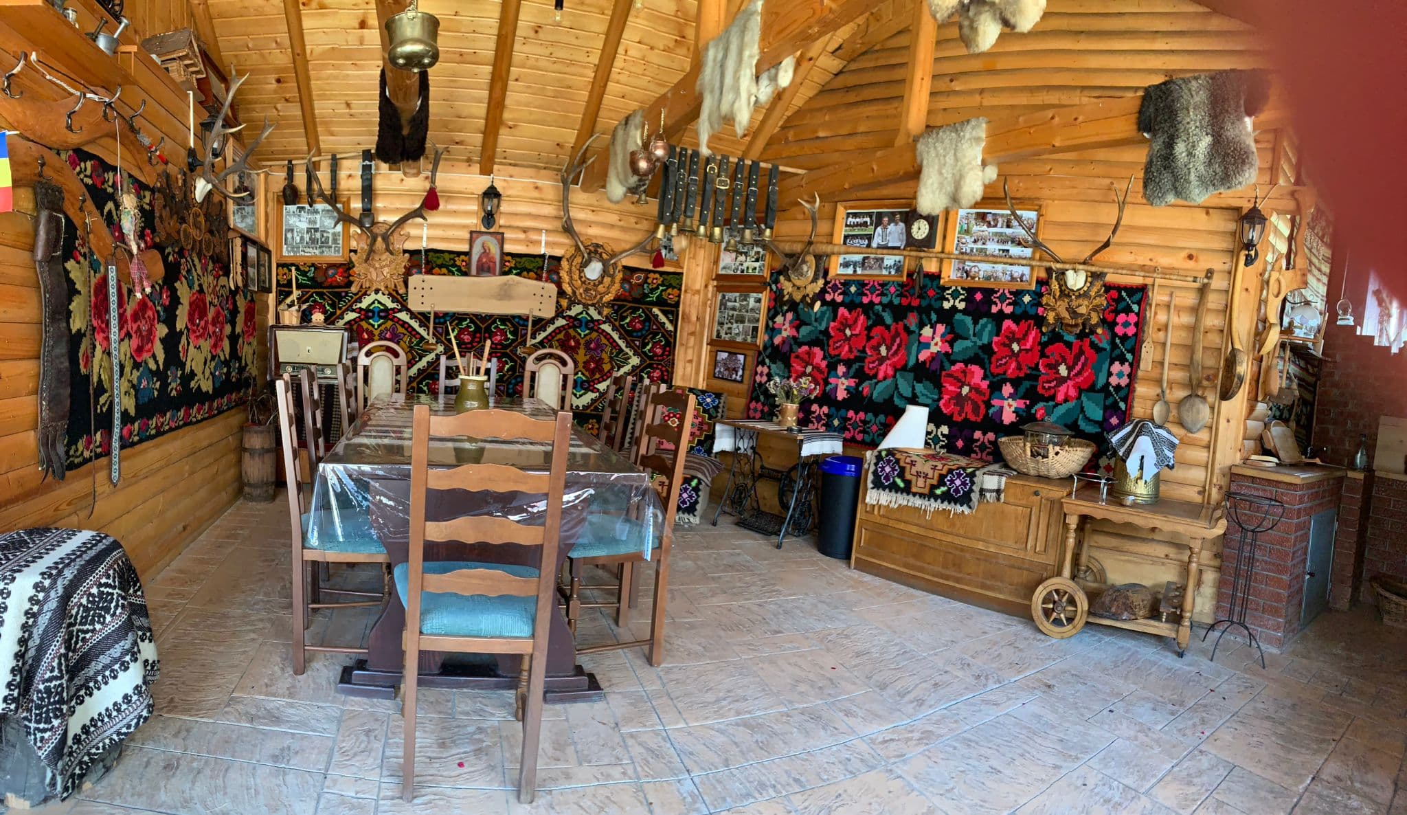 Casa de pe Deal Sadova - Imagine 12