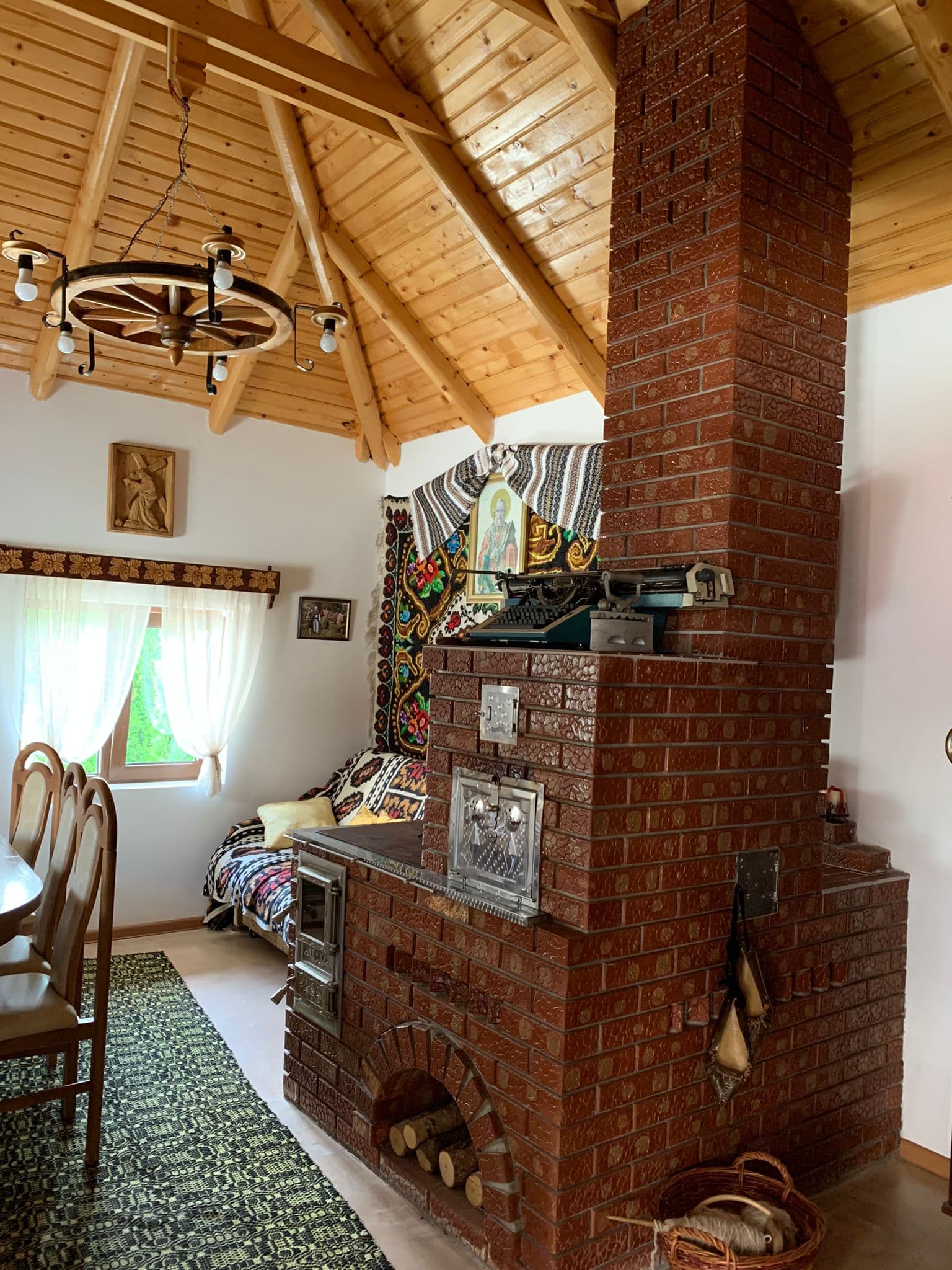 Casa de pe Deal Sadova - Imagine 16