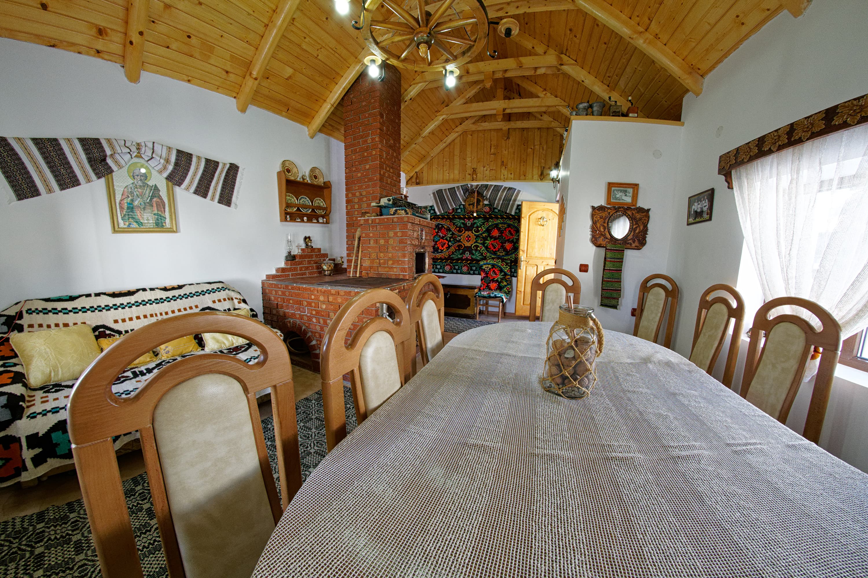 Casa de pe Deal Sadova - Spații verzi, cazare natură Bucovina