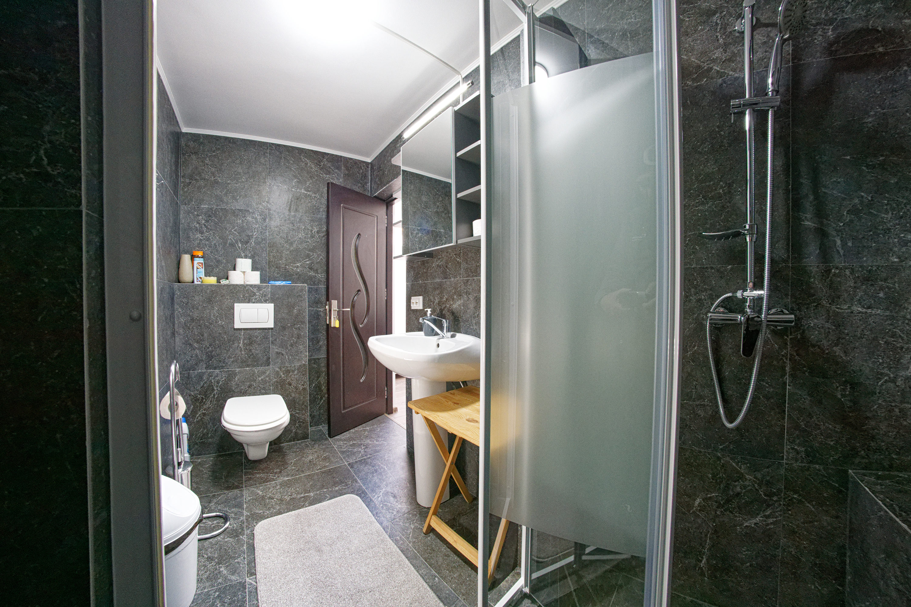 Apartament semidecomandat cu baie privată - Vedere 4, cazare Sadova Suceava